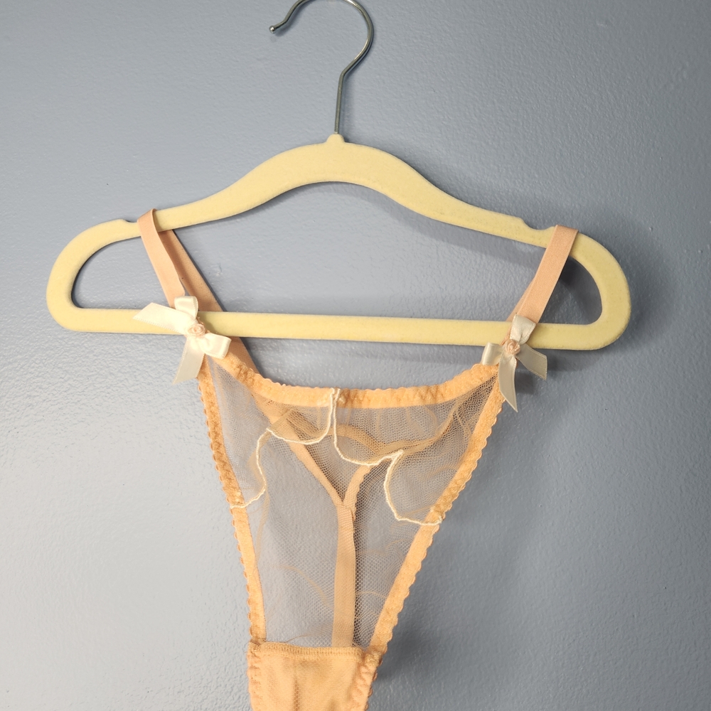 Agent Provocateur Lorna 3-piece Set in Sand - Picture 5 of 9